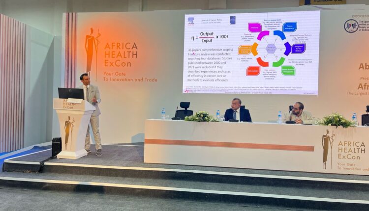 إسلام عنان يطالب بإصلاح سياسات تشجيع تجميع الأموال والتخطيط المشترك للميزانيات بالرعاية الصحية